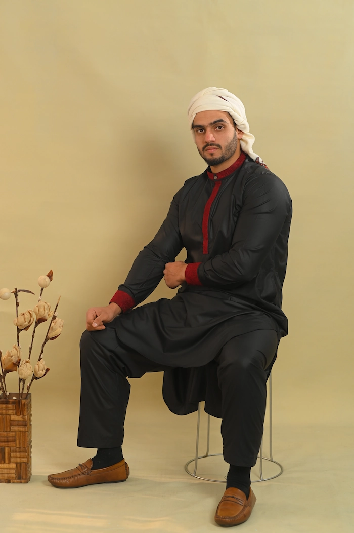 black kurta pyjama