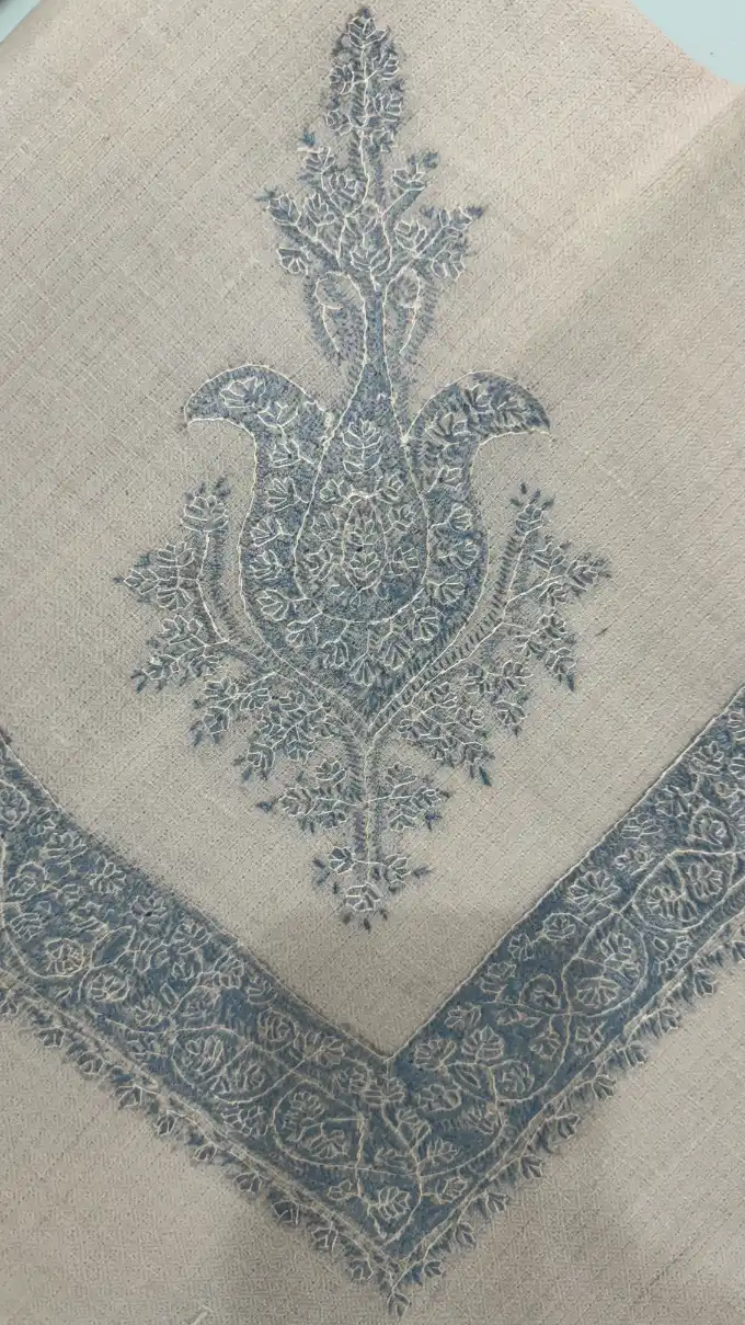 Luxurious pashmina rumal crafted with designs inspired by Omani Mussar (مصَر) and Turma (ترمة)