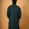 Semi-formal pheran