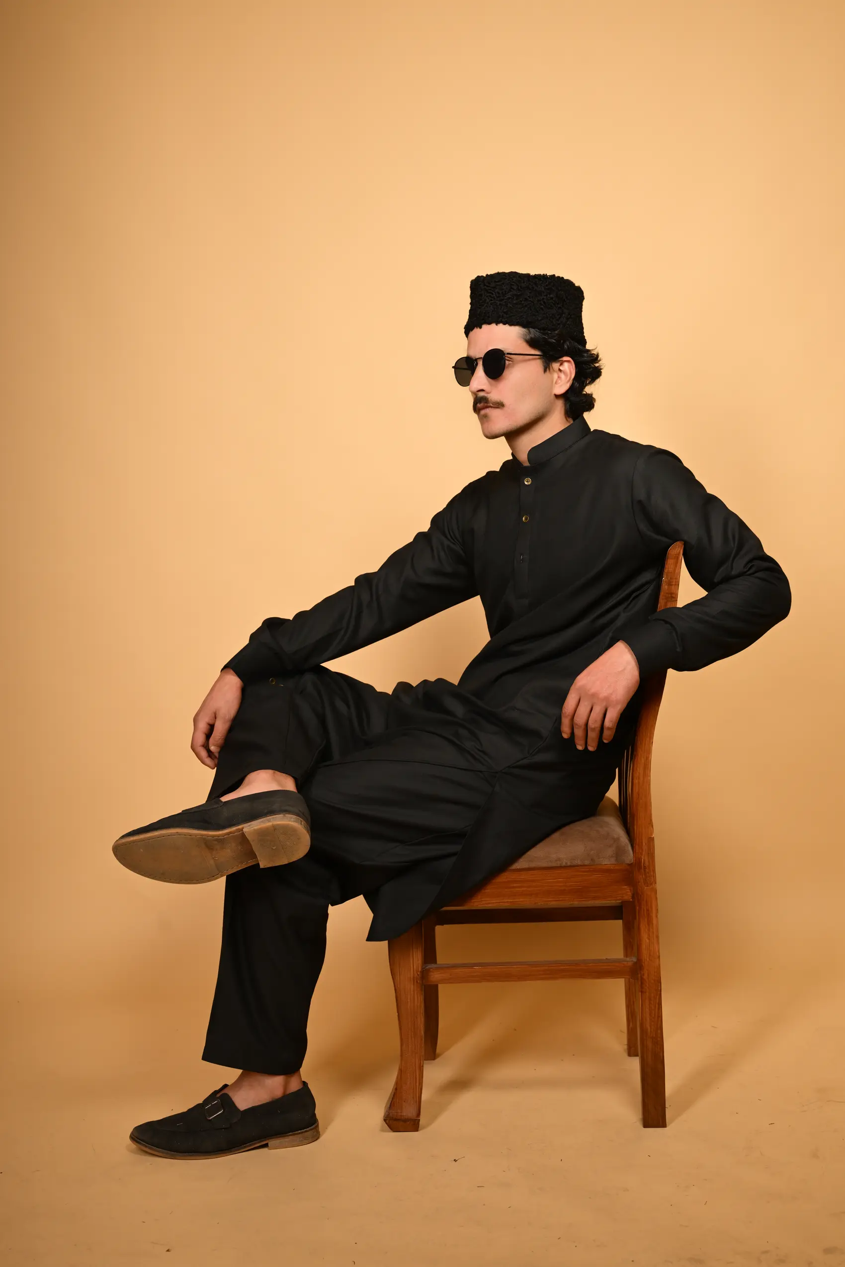 black Pathan Kameez Shalwar for men