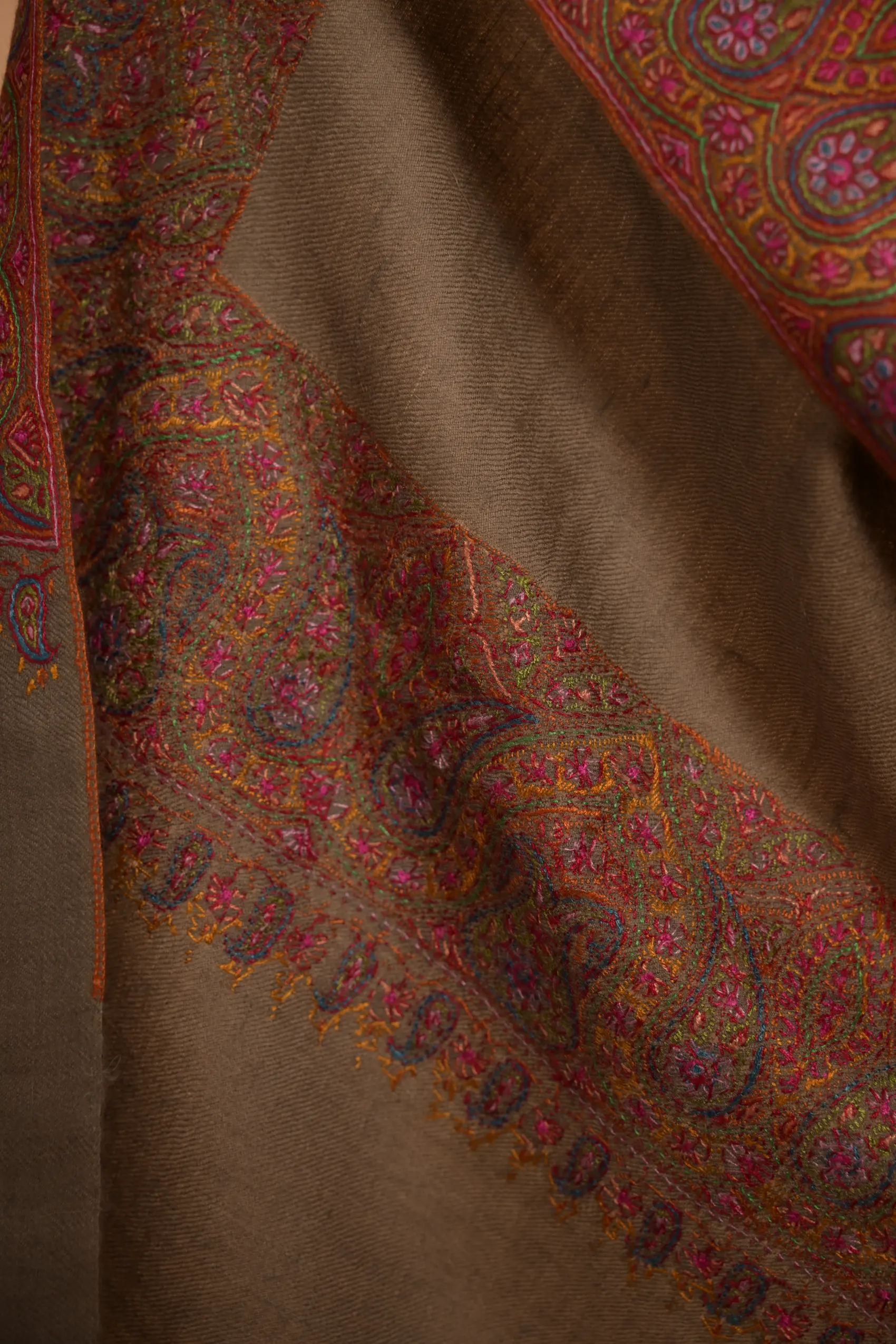 Â kashmiri pashmina shawlÂ