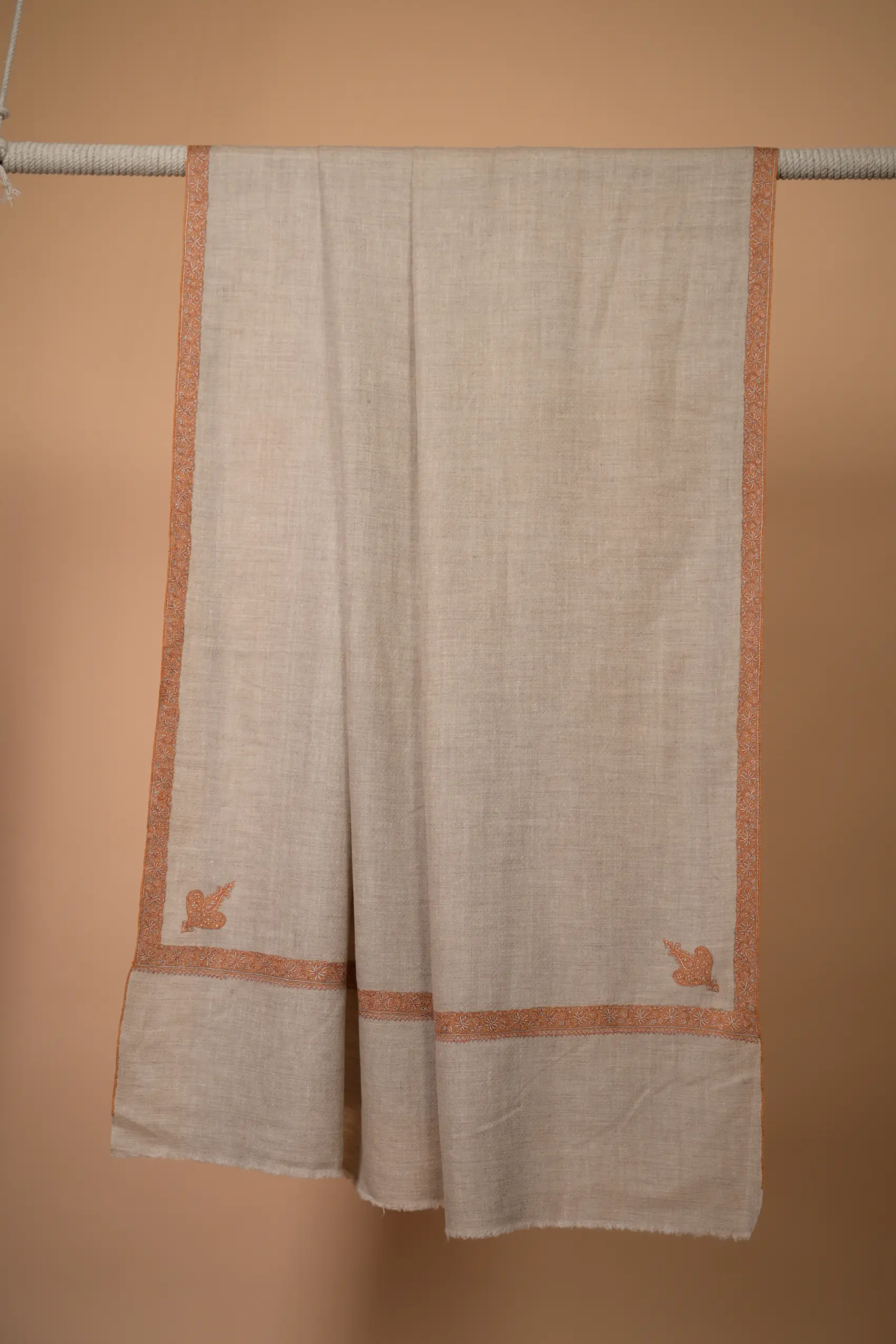 Â Pure GI Pashmina cashmere shawl