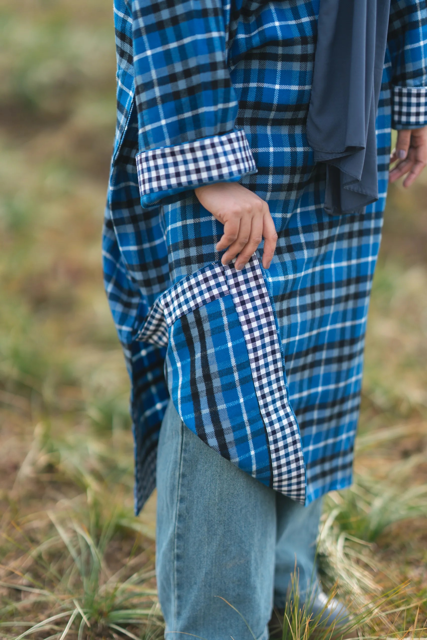 blue kashmiri pheran